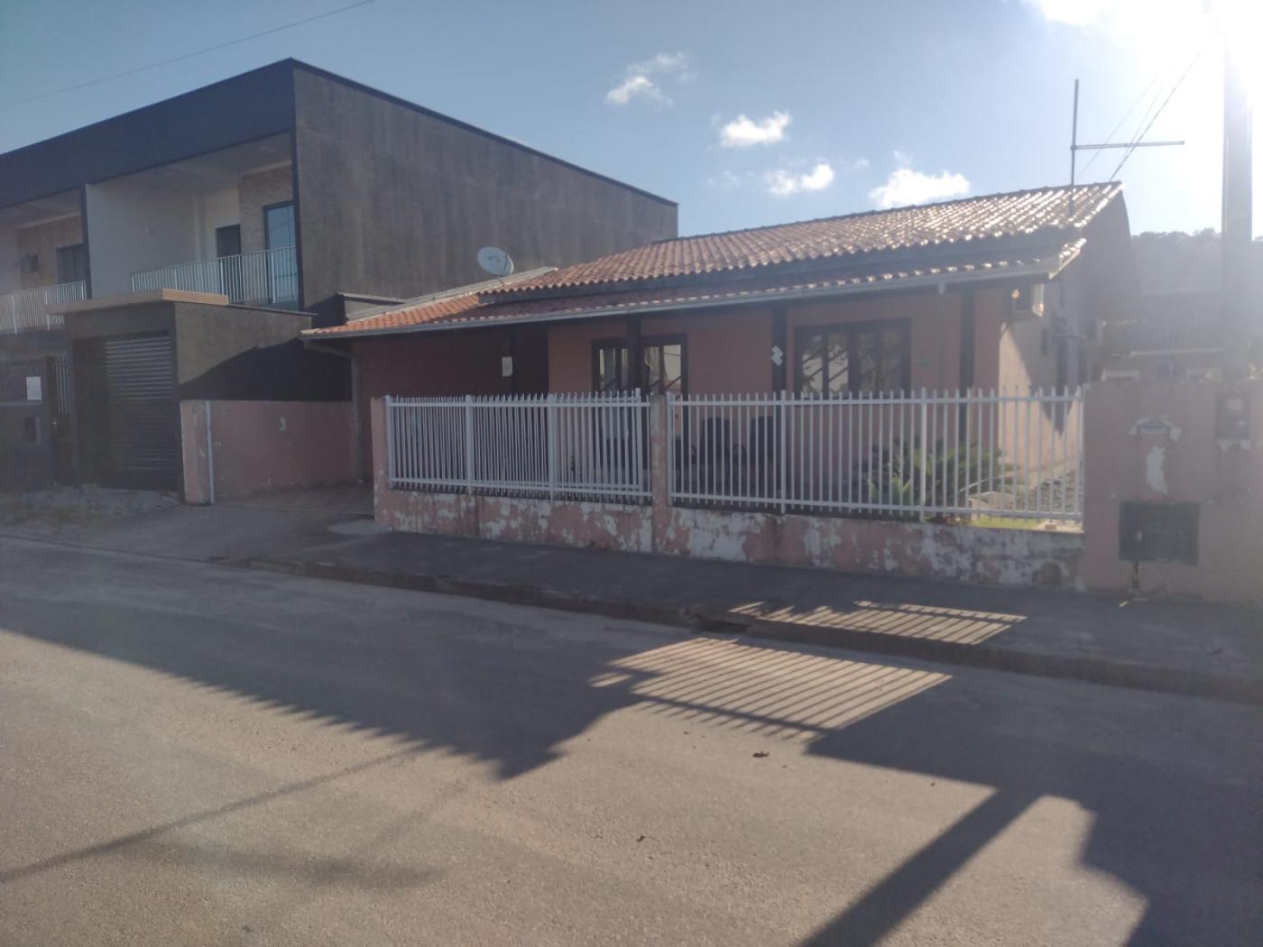 Casa, 3 quartos, 325 m² - Foto 1