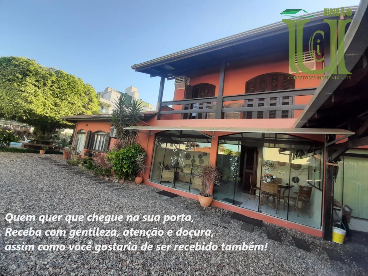 Casa, 6 quartos, 320 m² - Foto 1