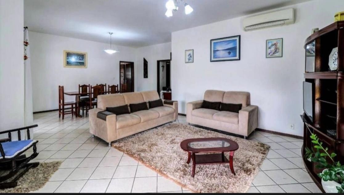 Casa, 7 quartos, 675 m² - Foto 1