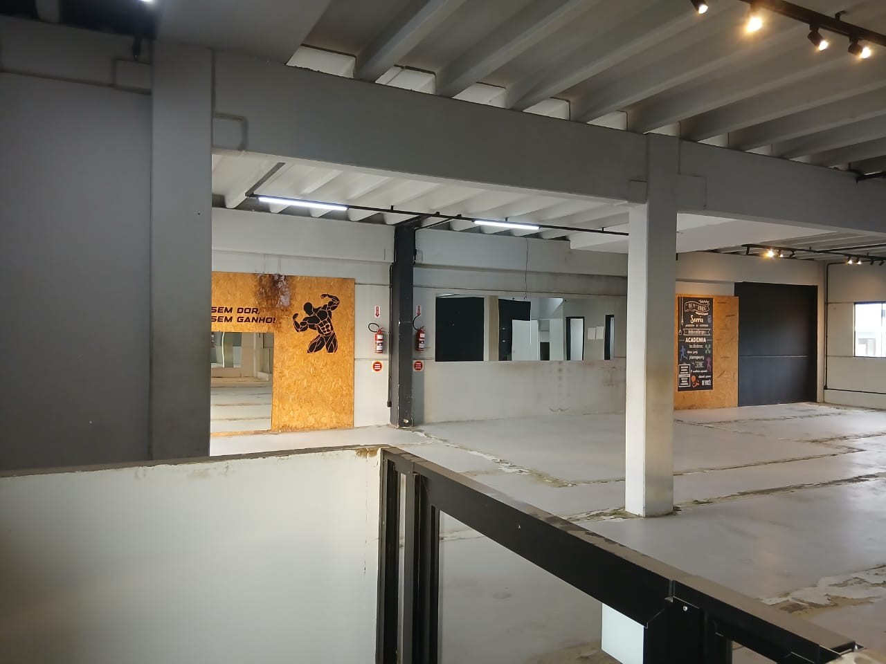 Prédio Inteiro - Foto 13